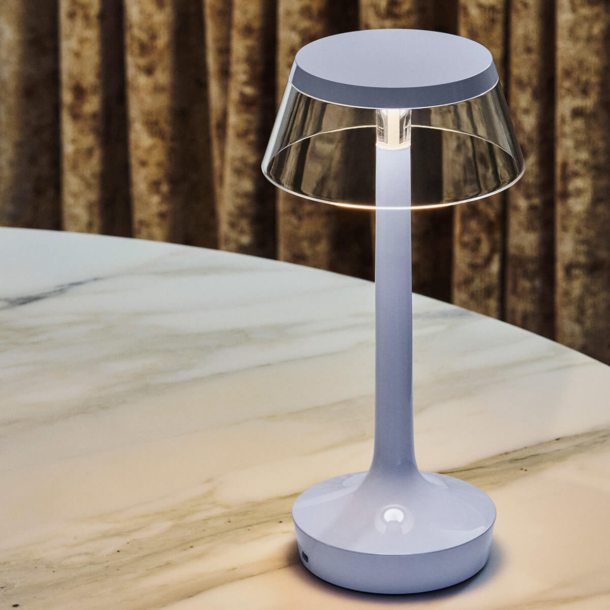 Flos Bon Jour Unplugged LED Akkuleuchte, Faded blue (hellblau) (©Marco Cella)