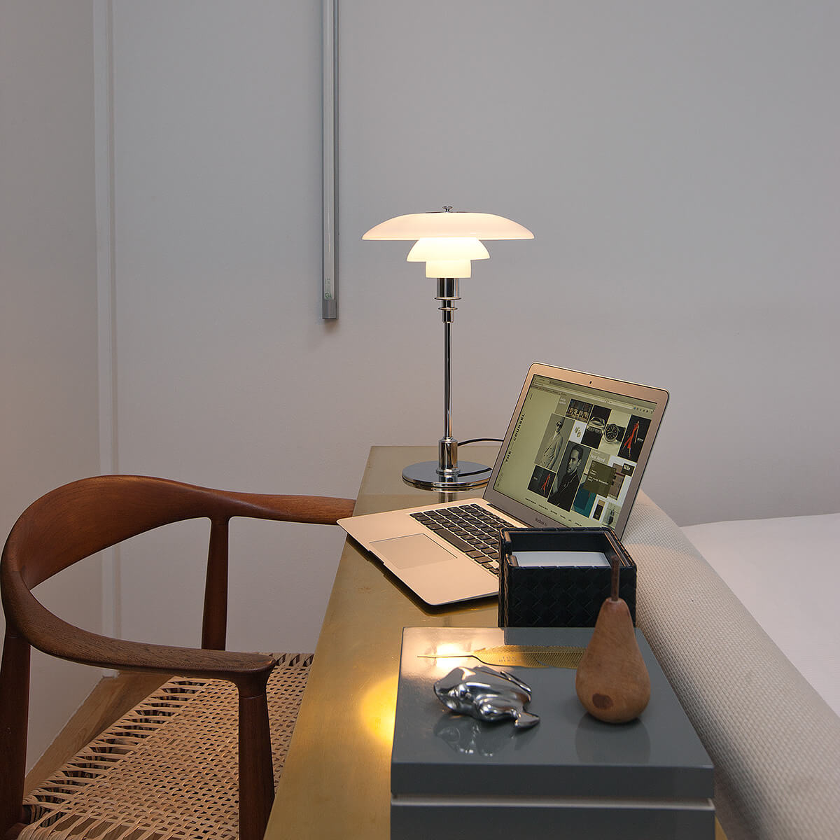 Louis Poulsen PH 3/2 Tischleuchte, hochglanzverchromt