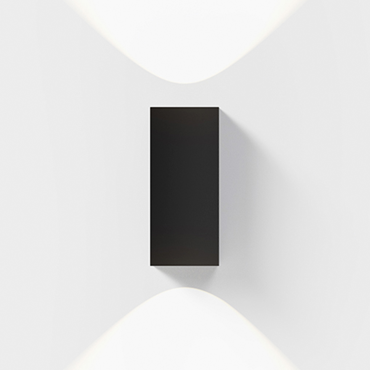 IP44.DE Iem.2 LED Außenwandleuchte, deep black (schwarz)