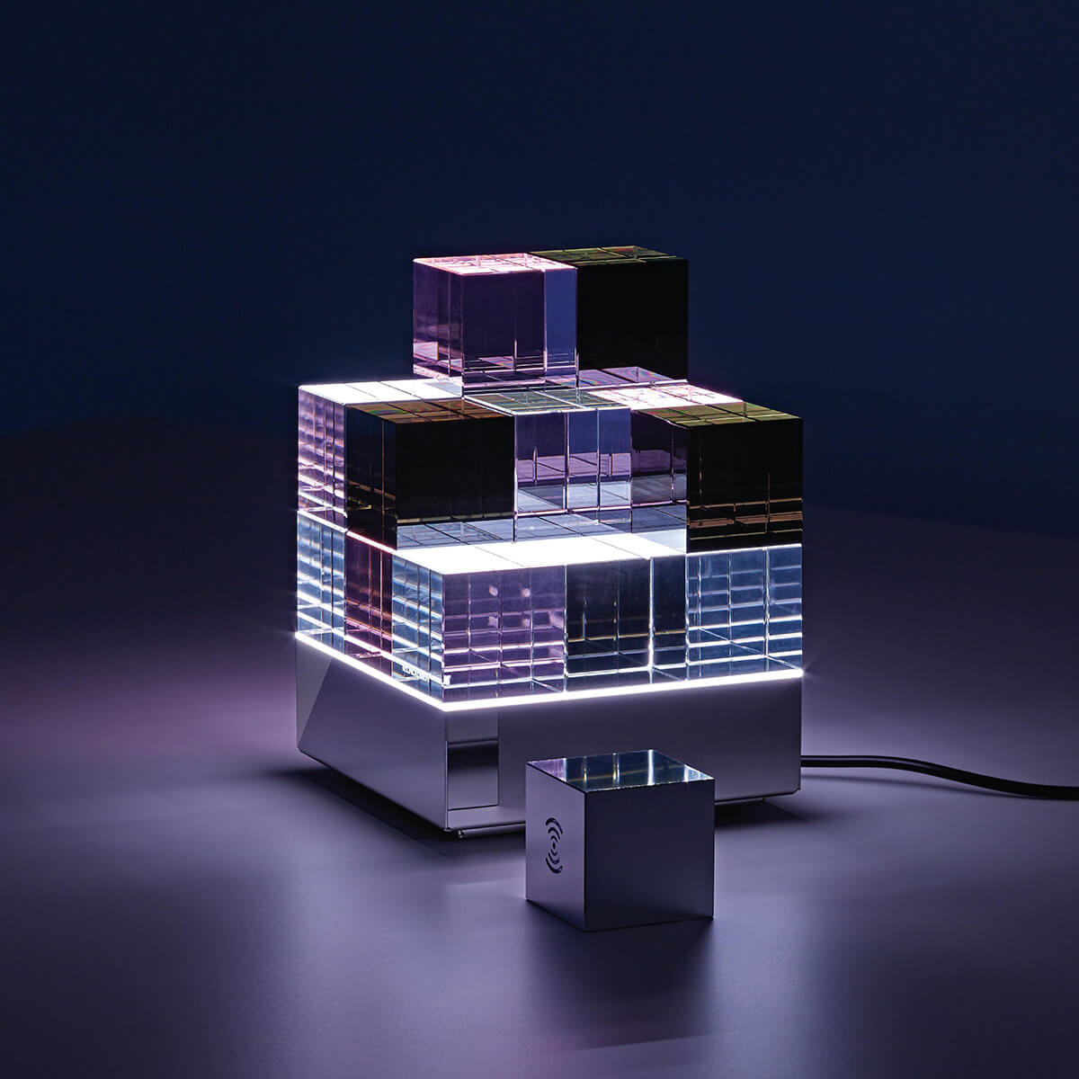 Tecnolumen Cubelight move LED Tischleuchte, mit Funksteuerwürfel, Echtglas rosa