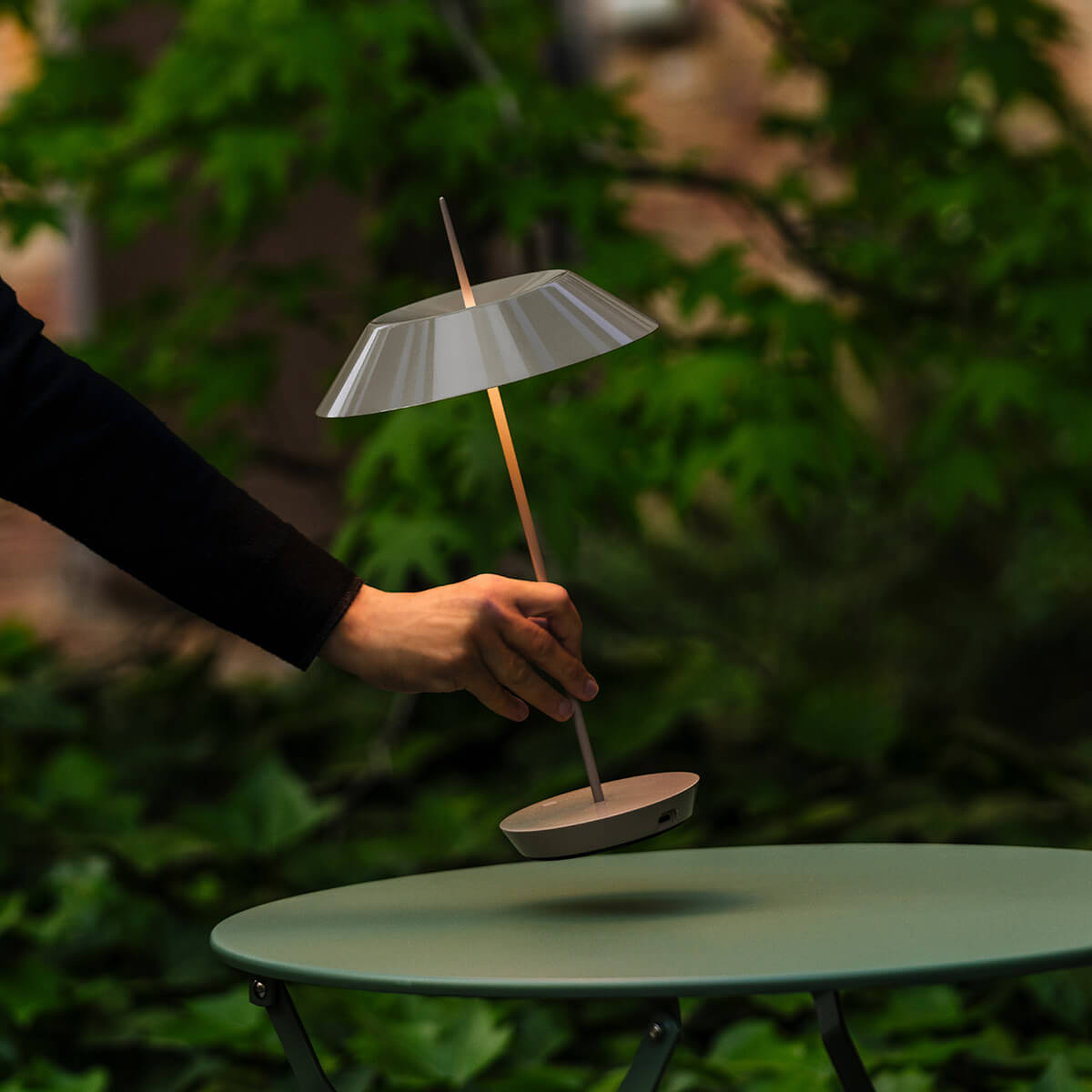 Vibia Mayfair Mini 5495 LED Akkuleuchte, grün