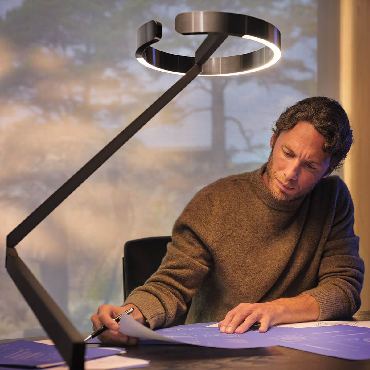 Occhio Gioia equilibrio "air" Tischleuchte, schwarz matt, Kopf: phantom