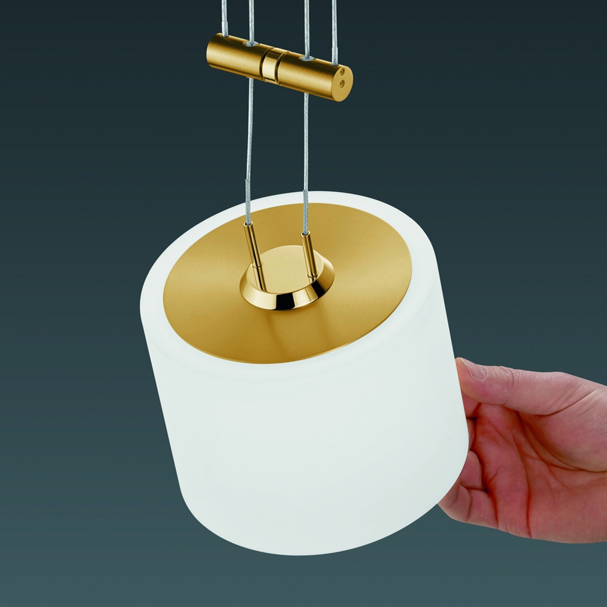 Bankamp Grazia LED Pendelleuchte, 3-flg., mit Rondell, Nickel matt / Chrom, Vertical-dim-Funktion