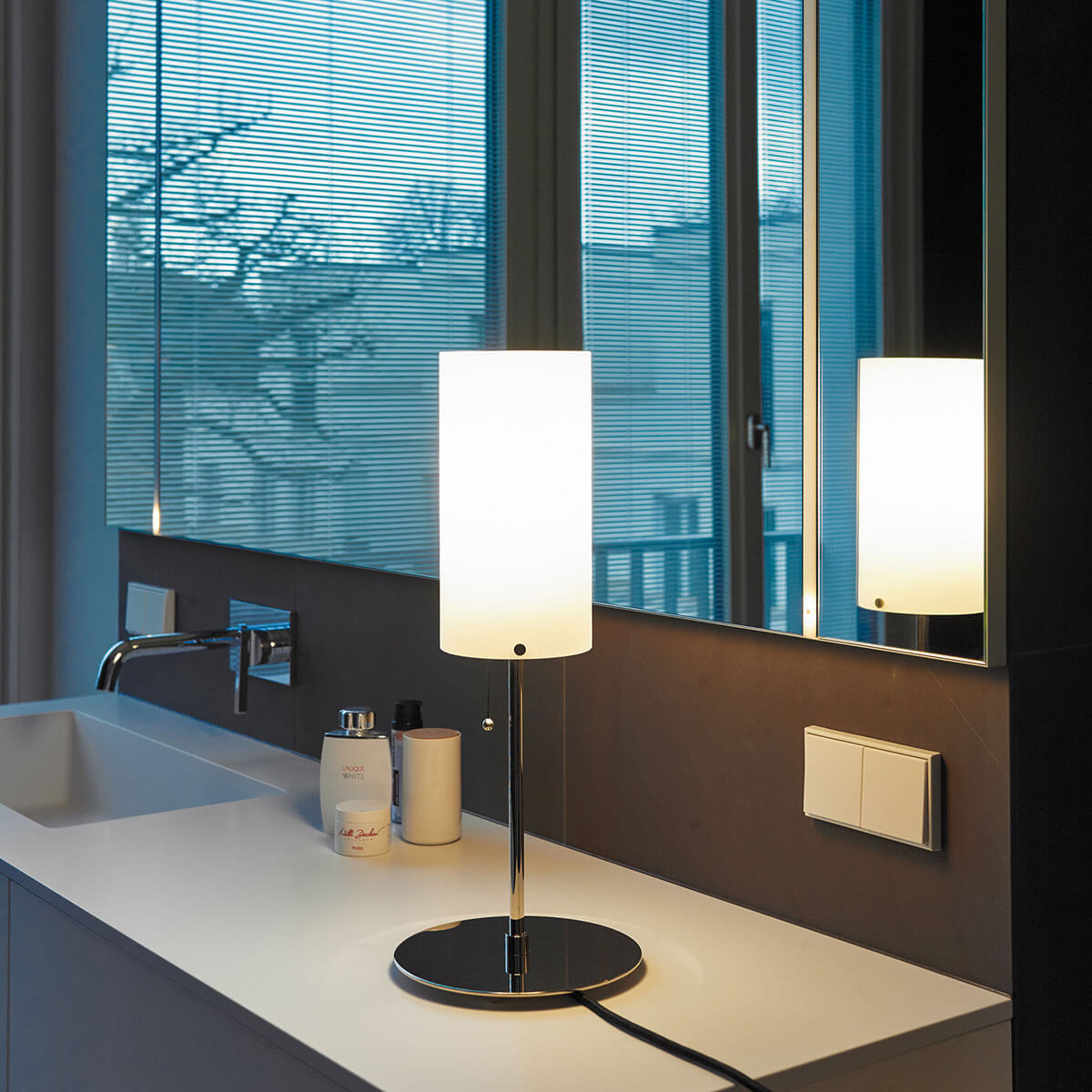 Tecnolumen TLWS 04 Tischleuchte, Gestell: Nickel, Glas: opalüberfangen