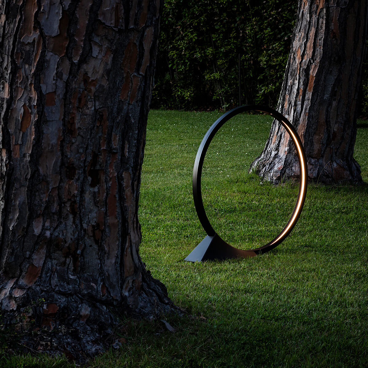 Artemide Outdoor "O" Outdoor LED Terra, schwarz (©Federico Villa)