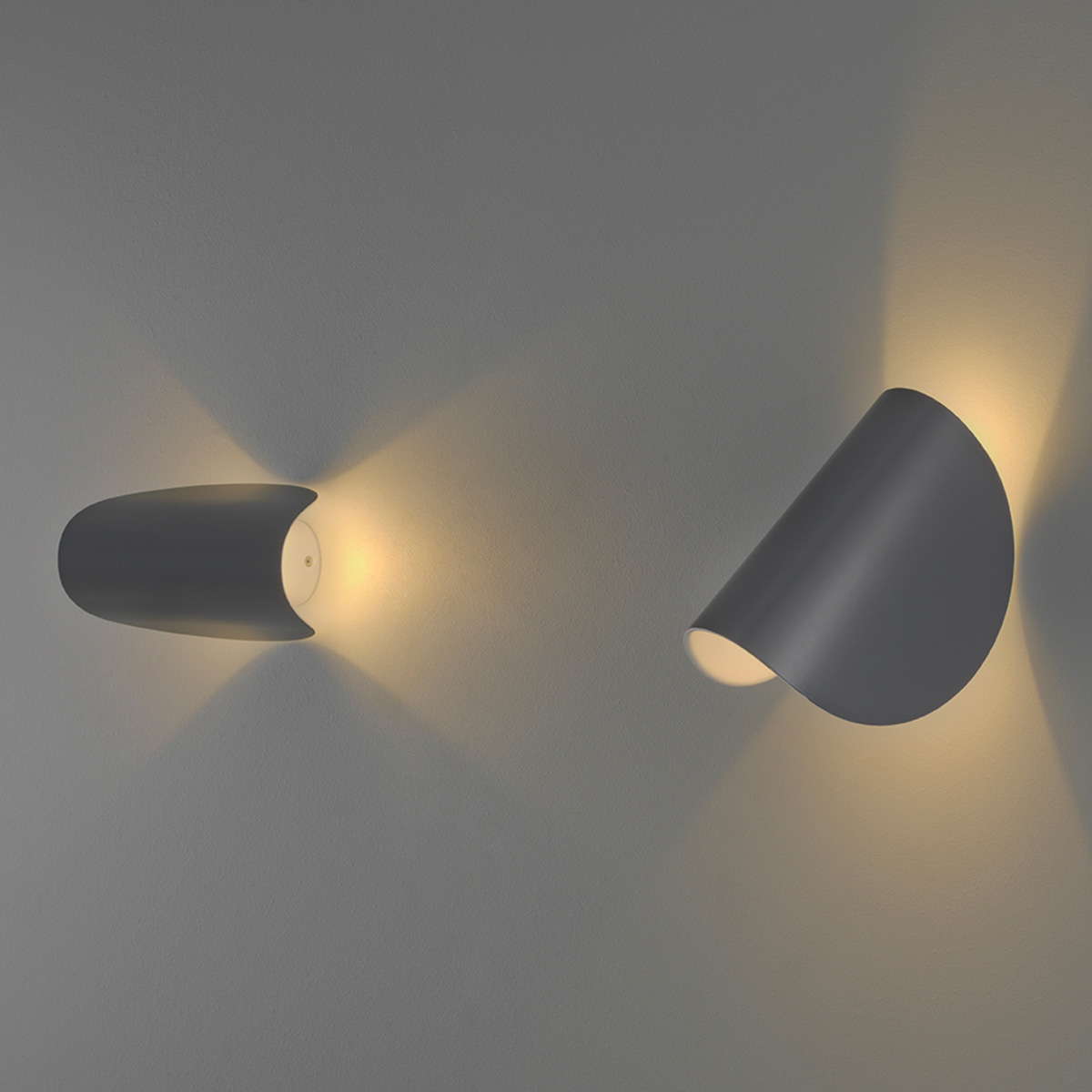 Fontana Arte Io LED Wandleuchte, dunkelgrau