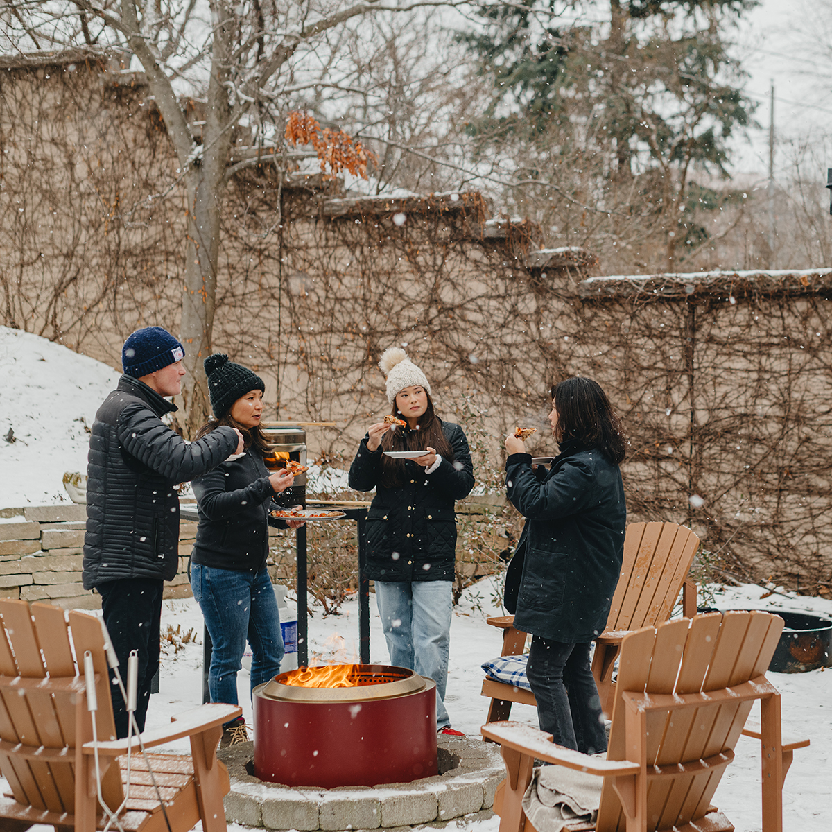 Solo Stove Yukon 2.0 Feuerschale mit Standfuß, Mulberry (rot)
