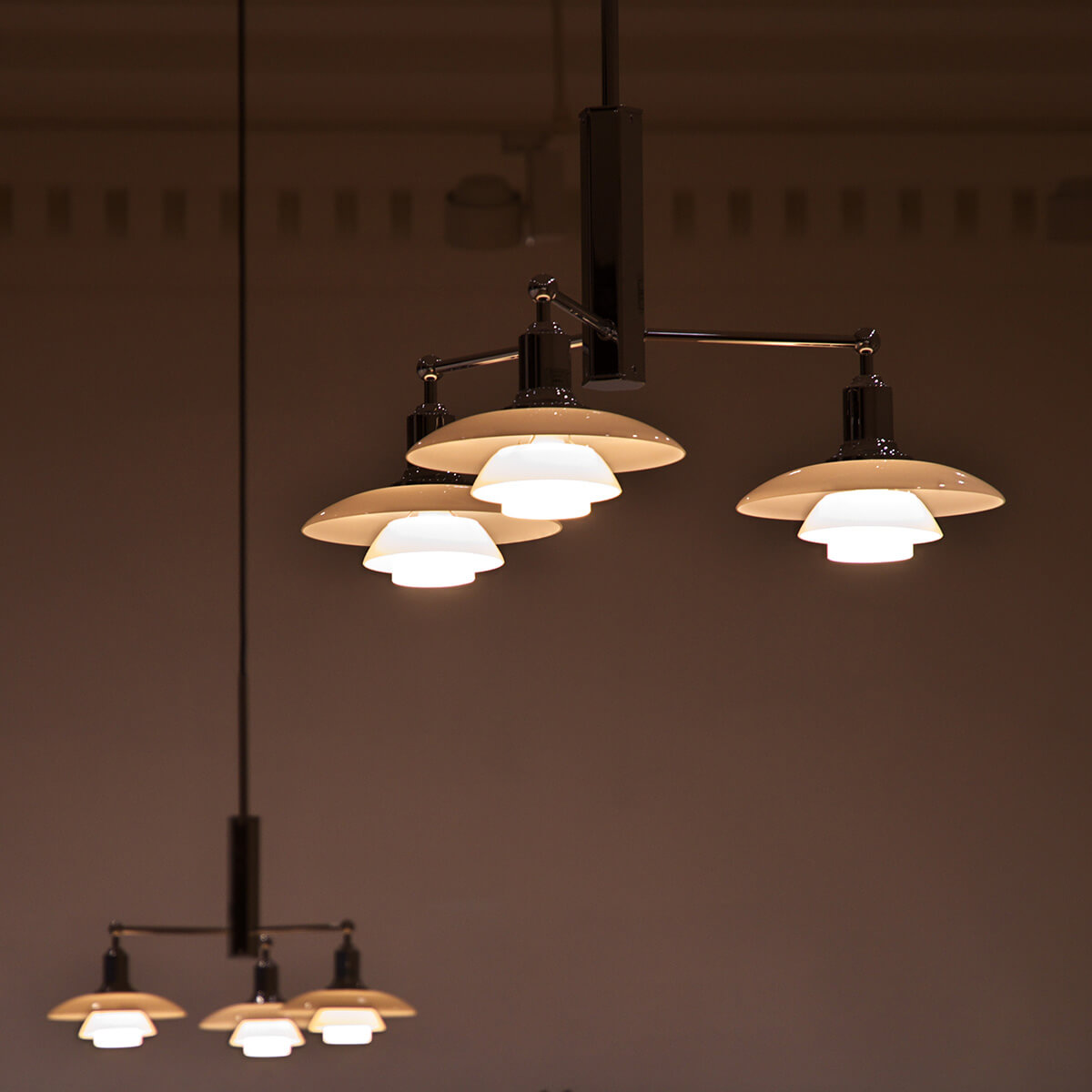 Louis Poulsen PH 2/1 Stammkrone Pendelleuchte, Chrom