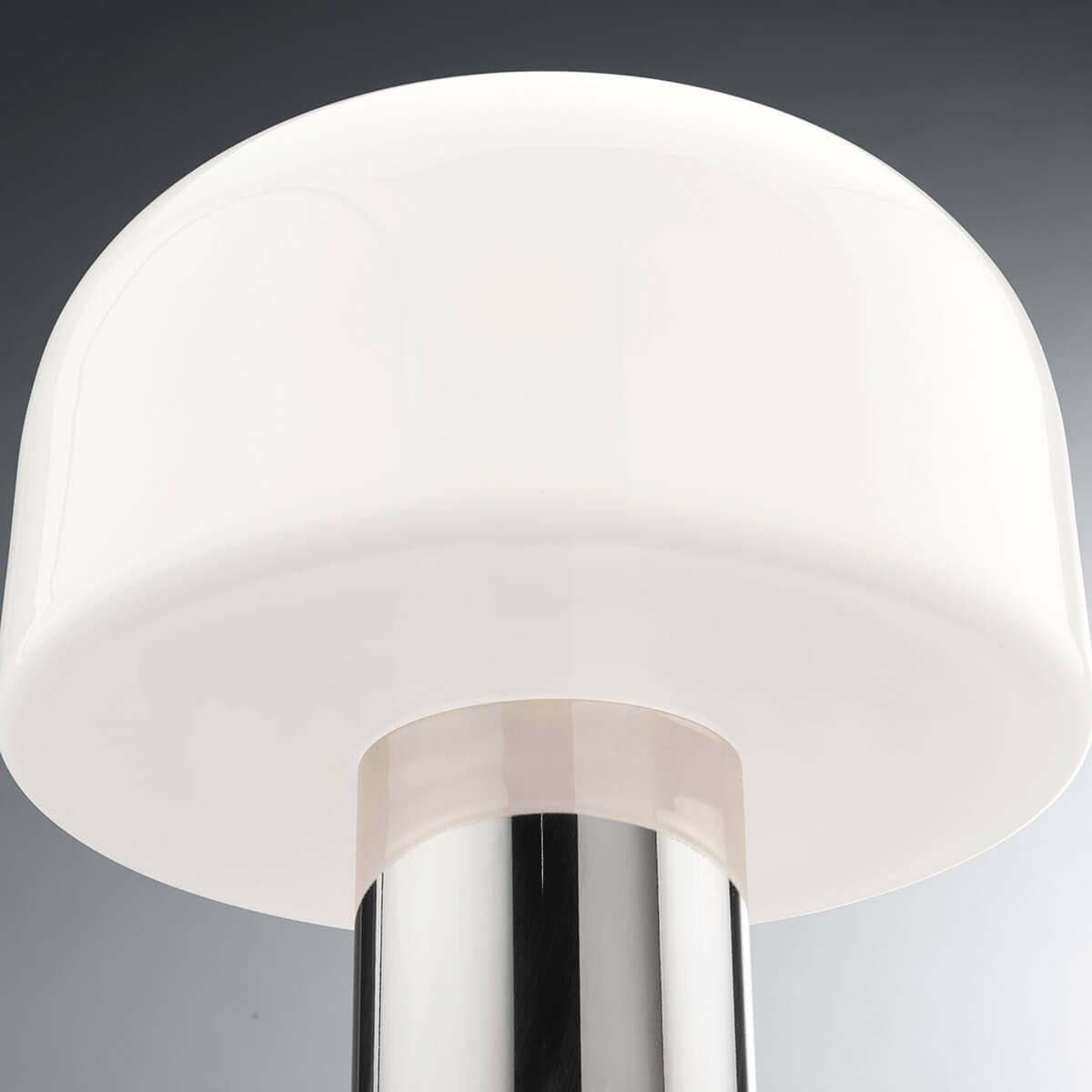 Flos Bellhop Glass T Tischleuchte, Aluminium glänzend