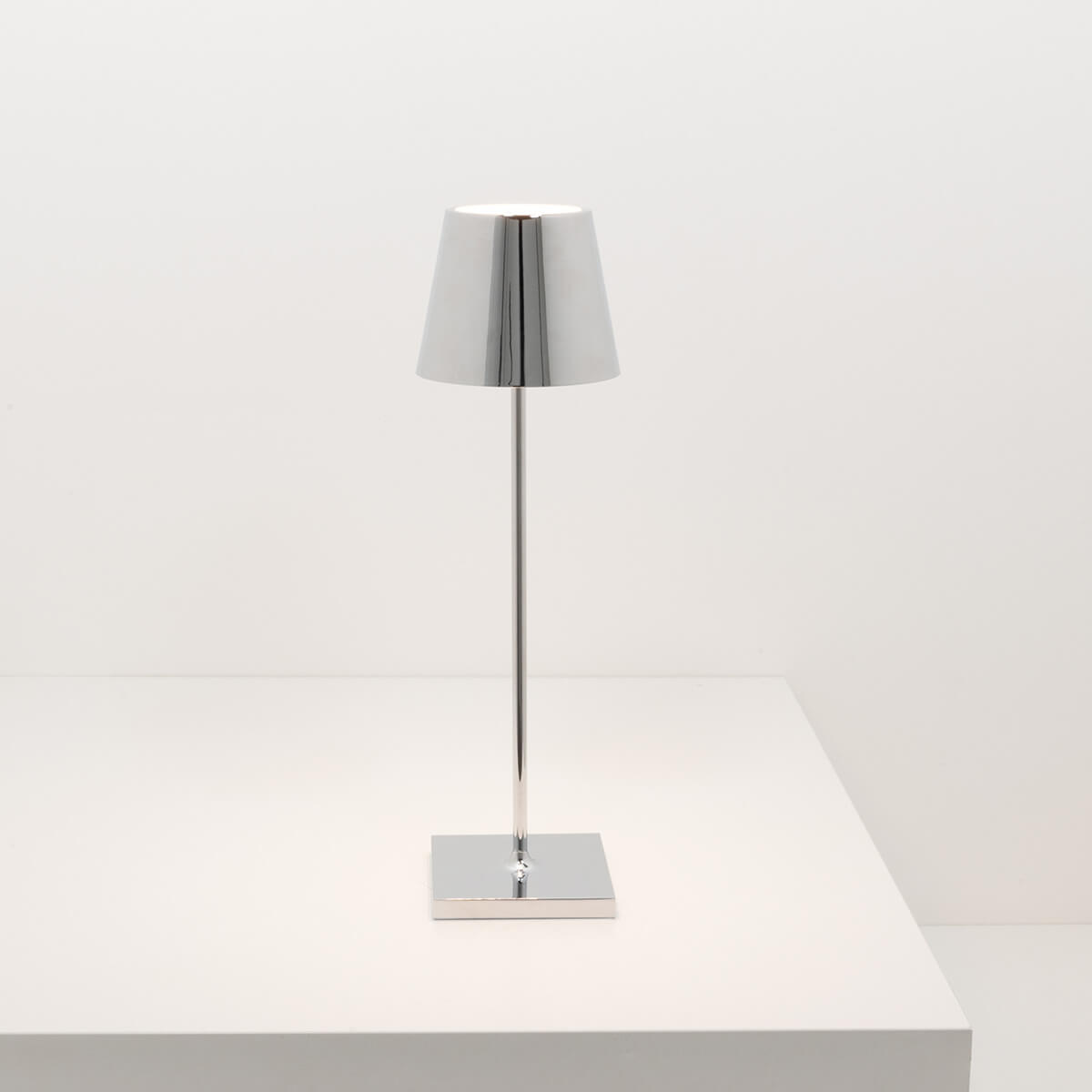 Zafferano AiLati Poldina Pro LED Akkuleuchte, Chrom glänzend