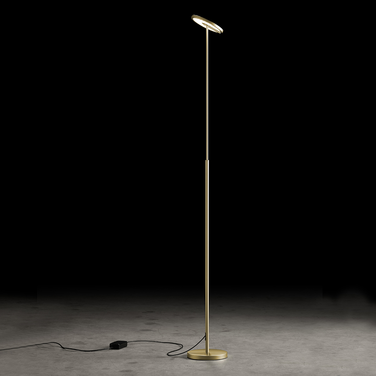 Holtkötter Supernova S LED Stehleuchte, Eloxal Messing