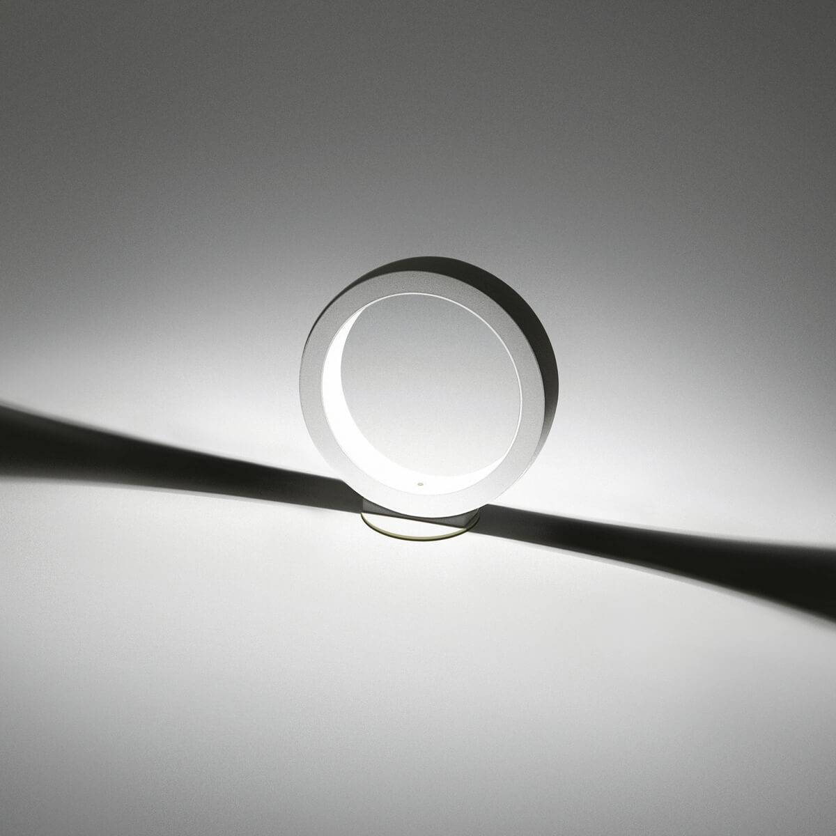 Cini & Nils Assolo Appoggio LED Tischleuchte, weiß