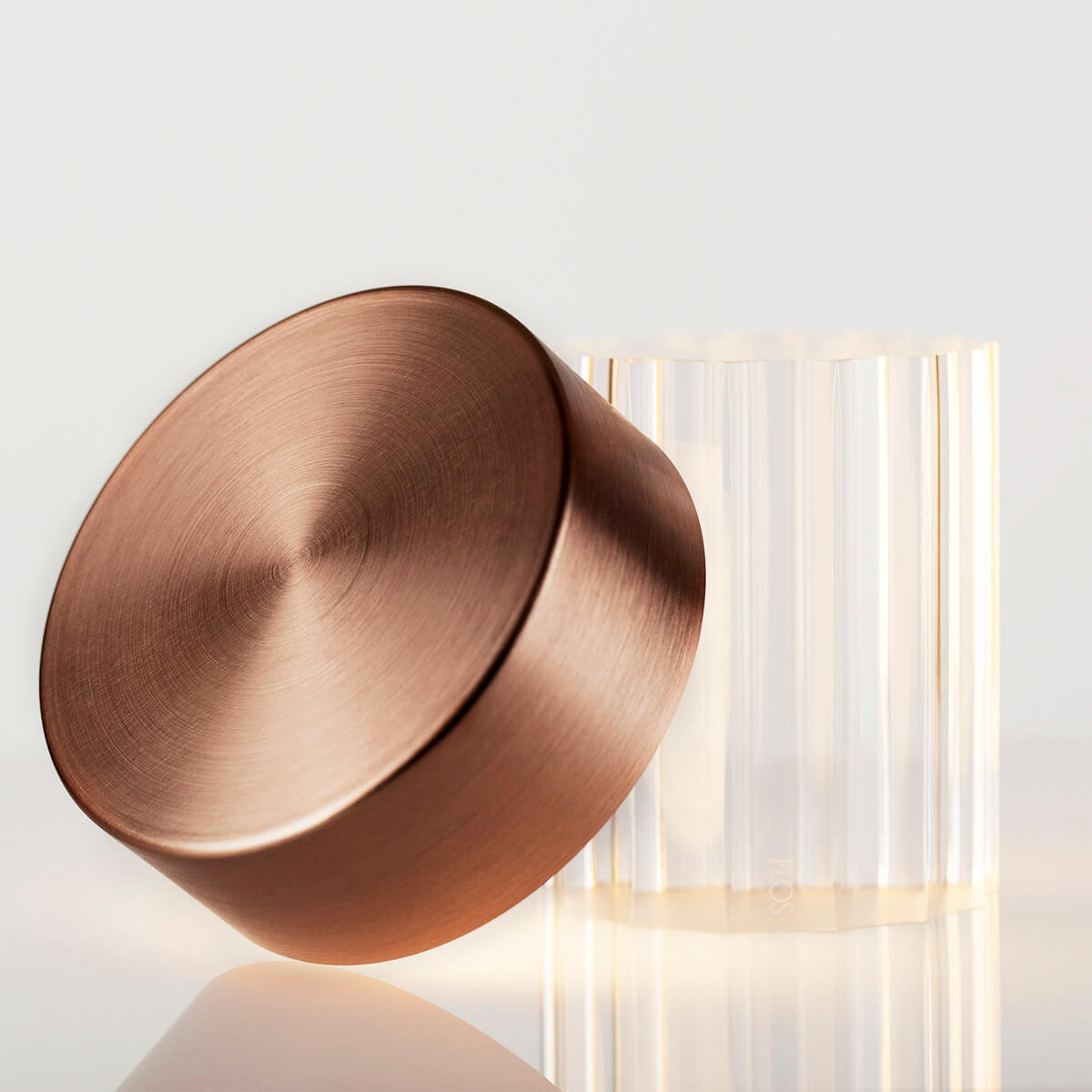 Flos Last Order Fluted LED Akkuleuchte, Satin Kupfer (©Leuchtenland.com)