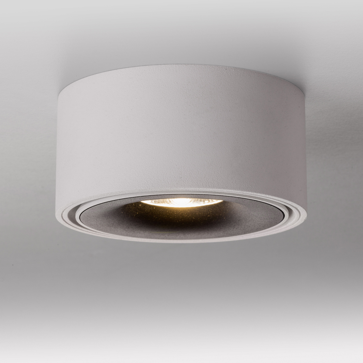 LupiaLicht Saturn LED Deckenstrahler, 3000 K, weiß, Innenreflektor schwarz