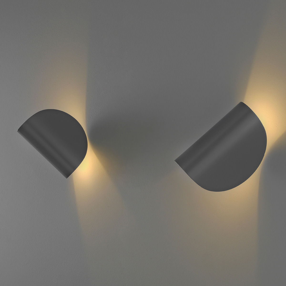 Fontana Arte Io LED Wandleuchte, dunkelgrau