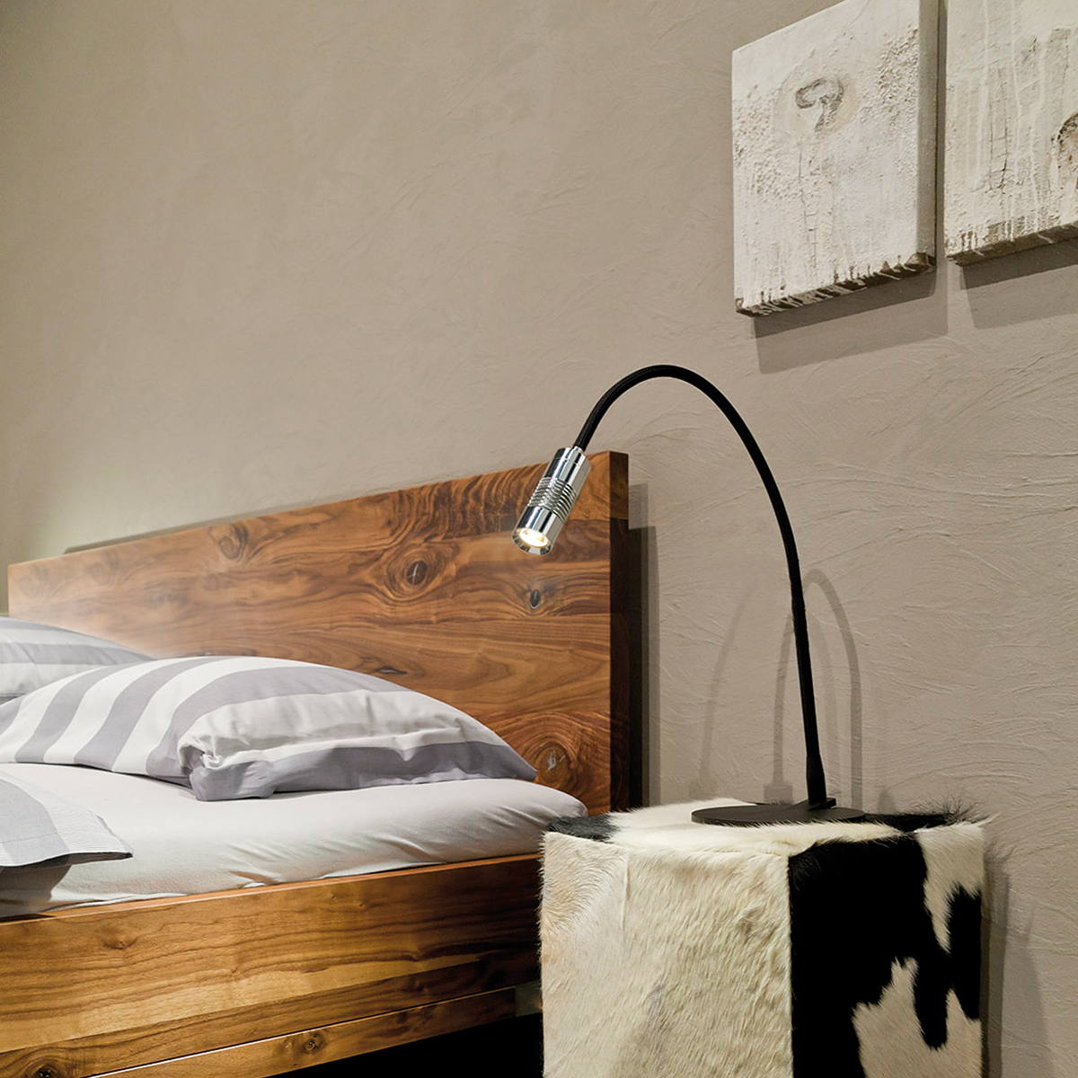 Oligo A Little Bit LED Tischleuchte, schwarz matt, Kopf: Chrom