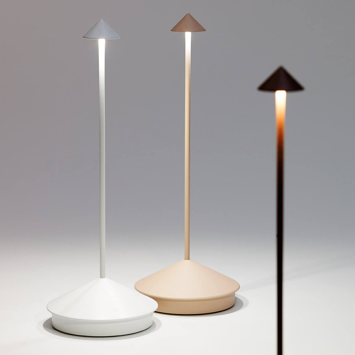 Zafferano AiLati Pina Pro LED Akkuleuchte, weiß, sandfarben und Corten