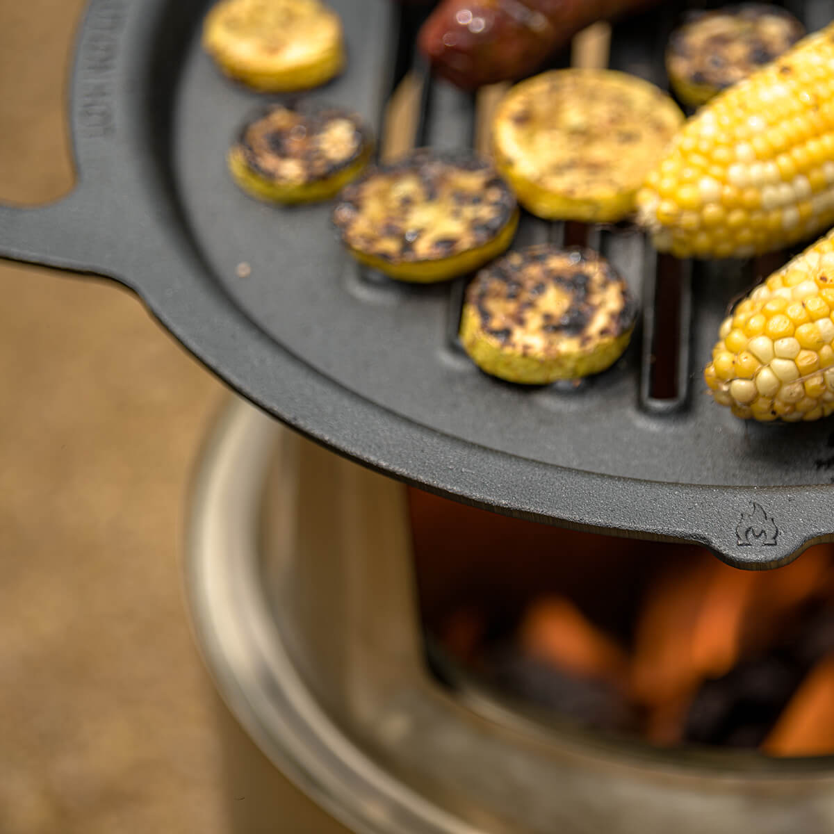 Ranger Gusseisen-Grillrost mit Aufsatz