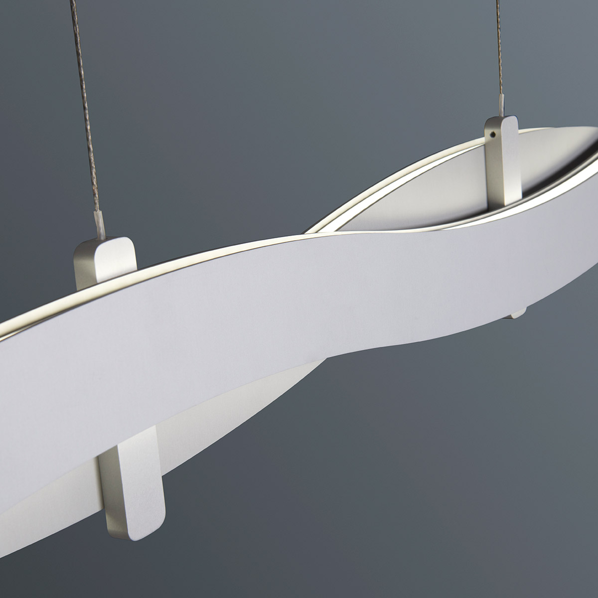 Bopp Plus Swing LED Pendelleuchte, Aluminium eloxiert