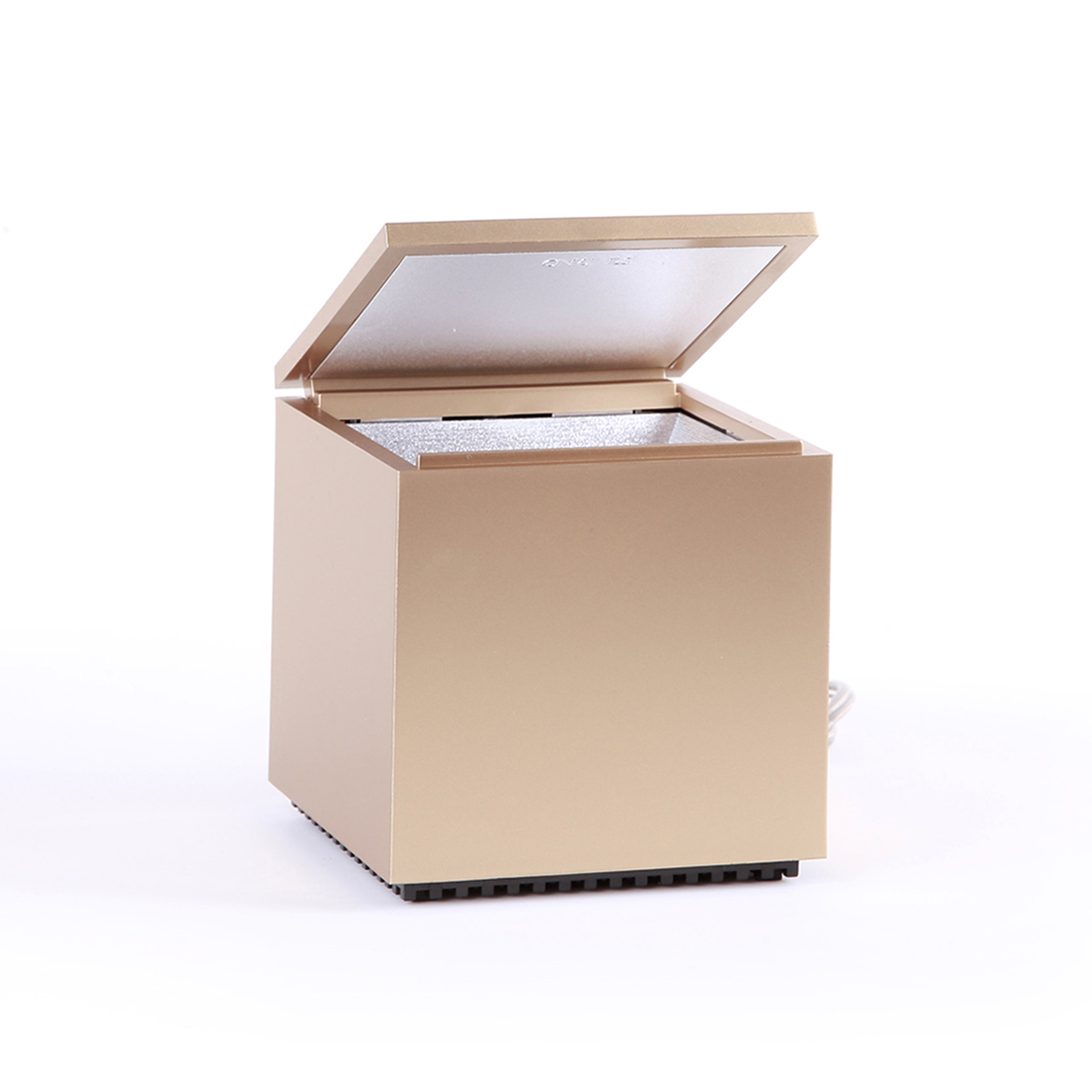 Cini & Nils Cuboluce LED Tavolo, mattgold