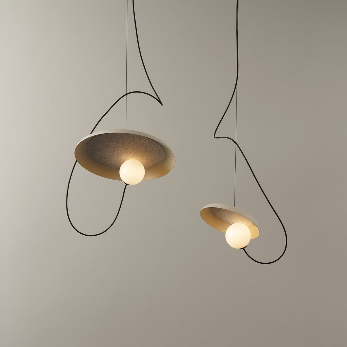 Milan Wire Pendelleuchte, Ø: 24 cm und Ø: 38,3 cm, nerzfarben