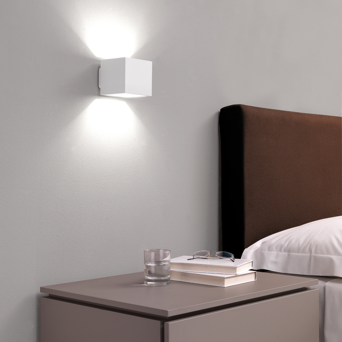 Icone Cubo LED Wandleuchte, weiß