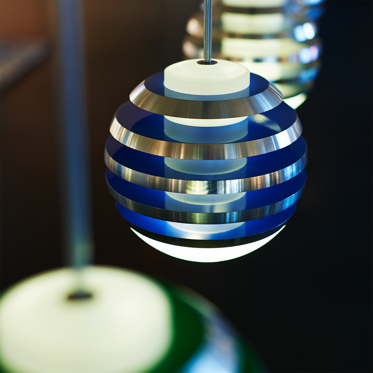 Tecnolumen Bulo LED Pendelleuchte, Aluminium / hellblau