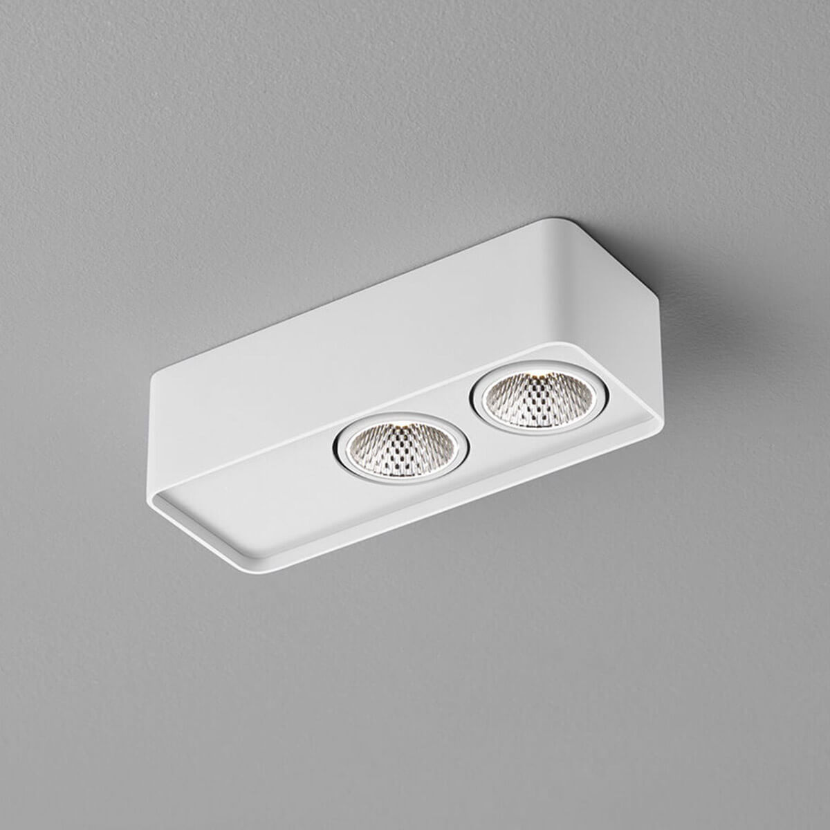 Helestra Cas LED Deckenleuchte, 2-flg., weiß matt