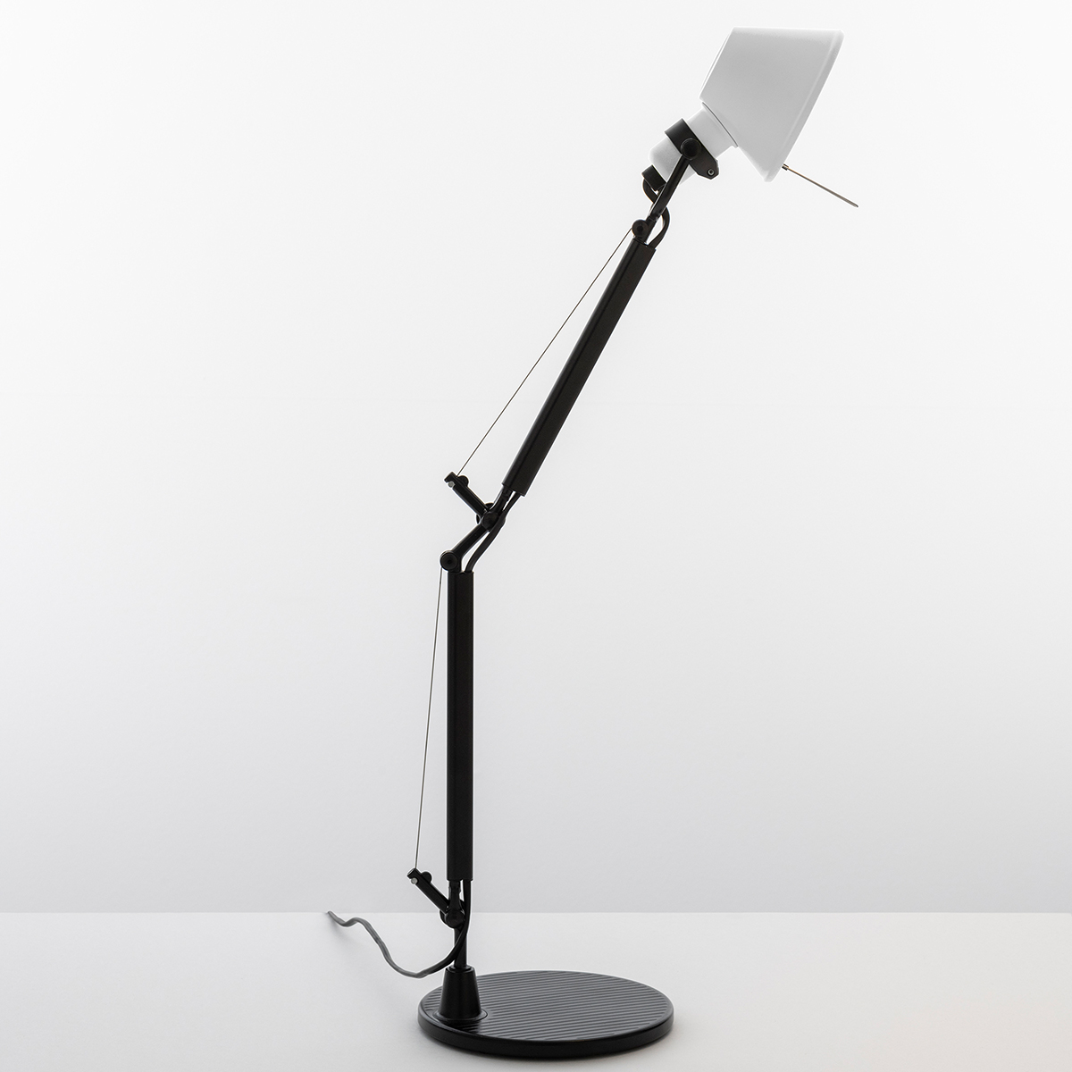 Artemide Tolomeo Micro Tavolo Bicolor, schwarz / weiß