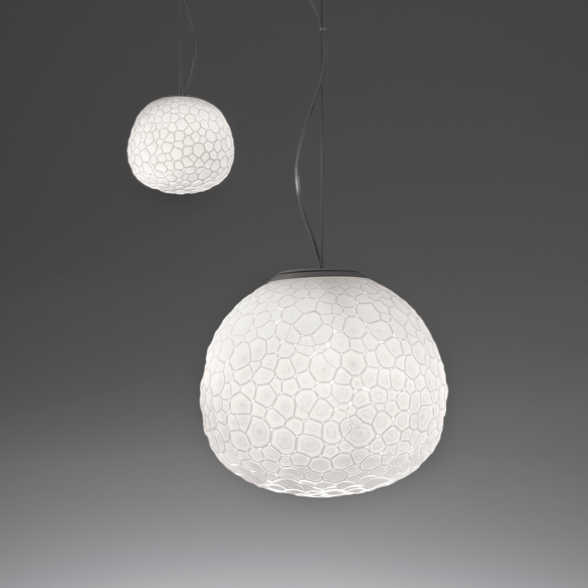 Artemide Design Meteorite Sospensione Ø: 15 cm und Ø: 48 cm, weiß