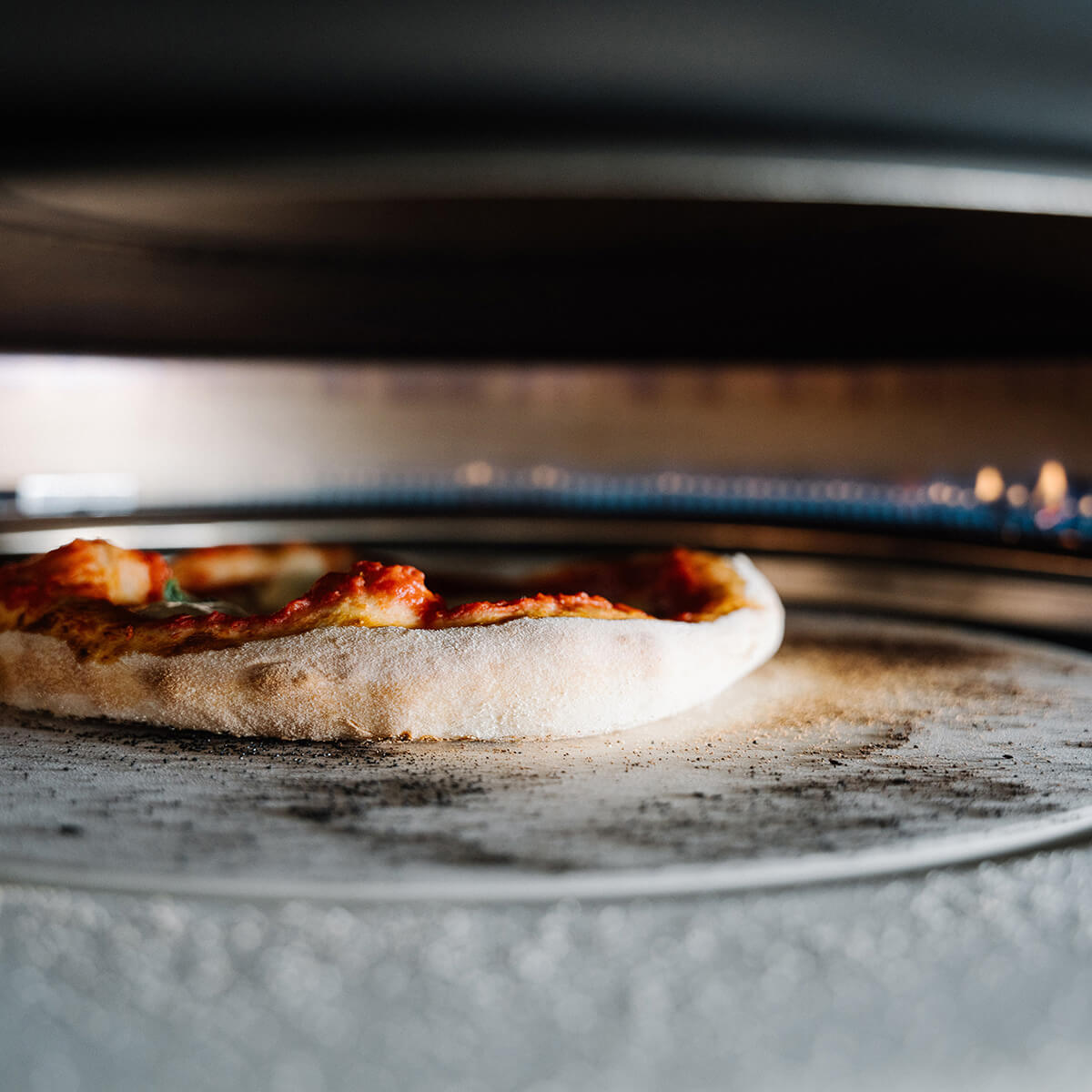 Everdure KILN Pizzaofen, 2 Brenner, rotierend, graphit