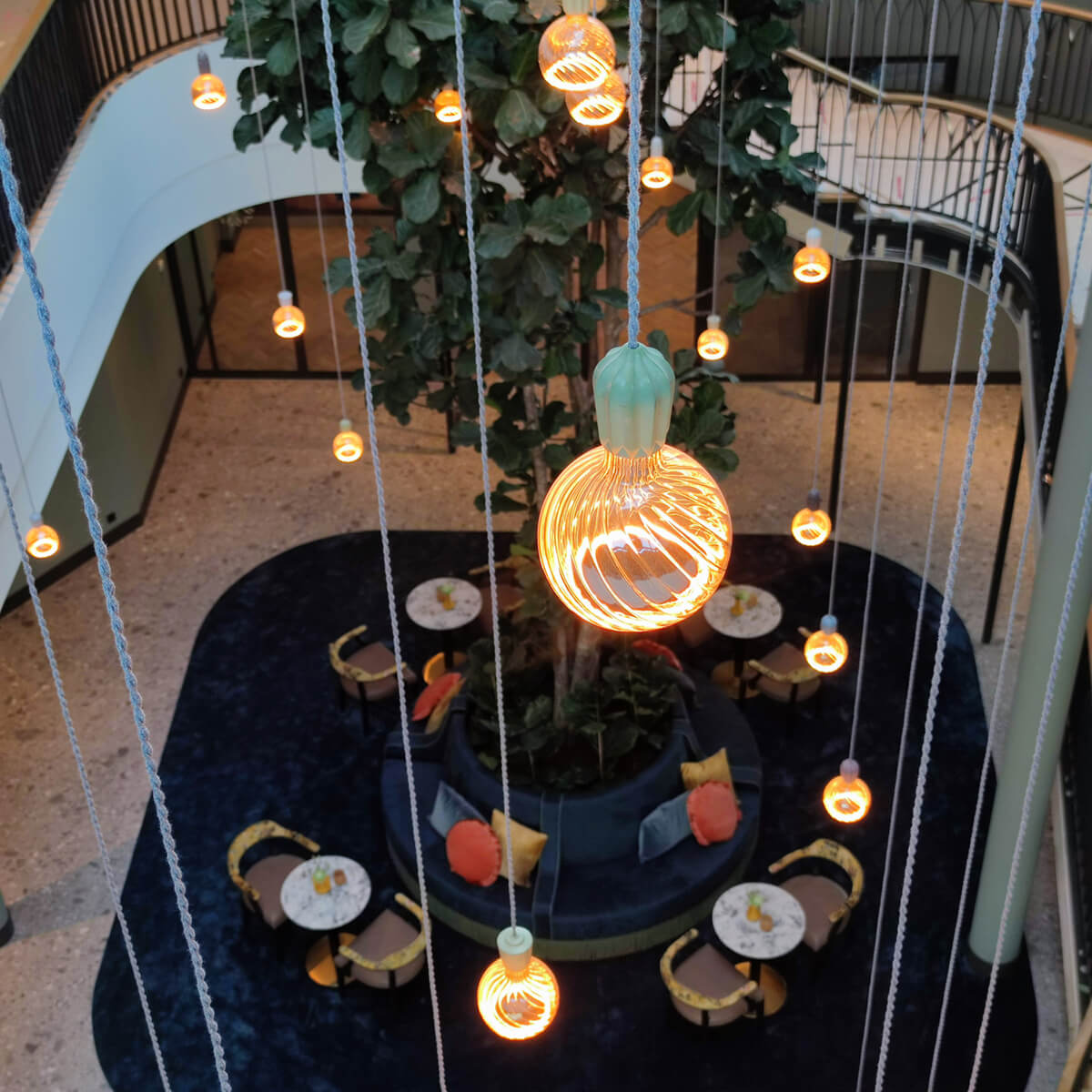 Segula LED Floating Globelampen twisted smokey grau, verschiedene Ausführungen