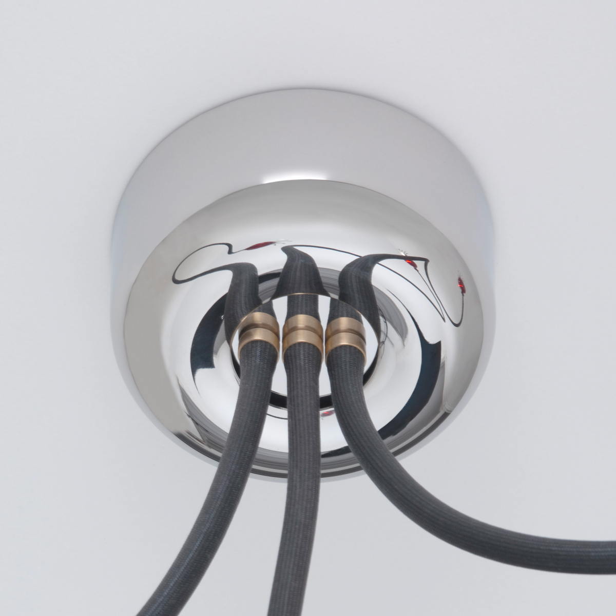 Serien.lighting Poppy Wall / Ceiling 3 Wand- / Deckenleuchte, Schirme: rubinrot, Arme: schwarz