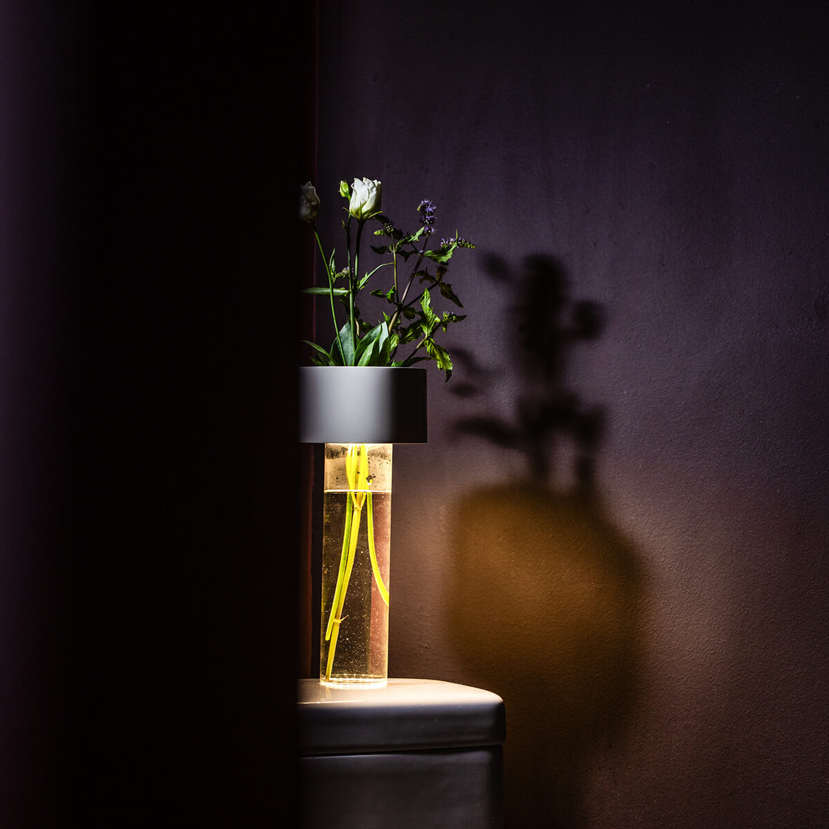 Foscarini Fleur LED Tavolo Akkuleuchte & Vase, bianco (weiß)