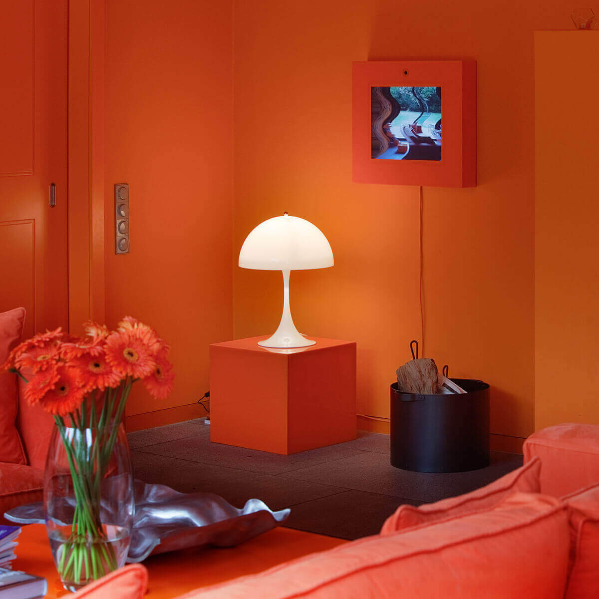 Louis Poulsen Panthella 400 Tischleuchte, Acryl opalweiß – Design by Verner Panton