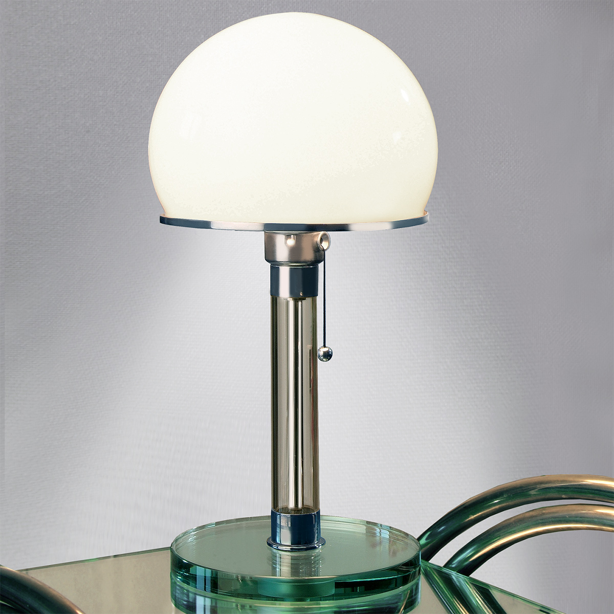 Tecnolumen Wagenfeld Tischleuchte WG 24, Metall vernickelt, Fuß + Schaft: Klarglas