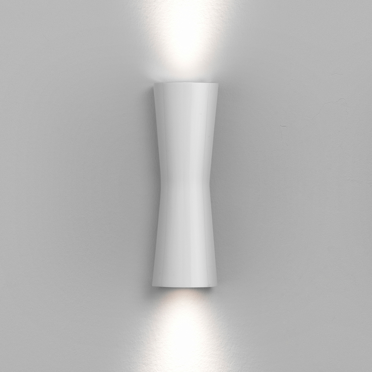 Flos Clessidra LED Wandleuchte, Abstrahlwinkel: 20°+20°, weiß (©Piero Fasanetto)