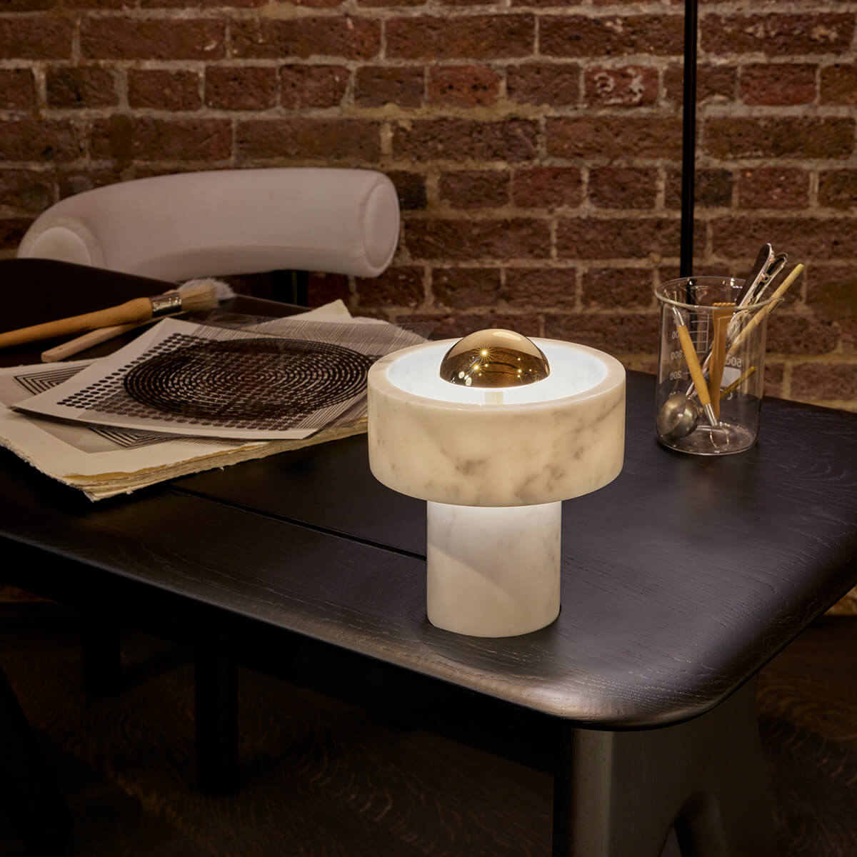 Tom Dixon Stone Portable LED Akkuleuchte, Gold / Marmor