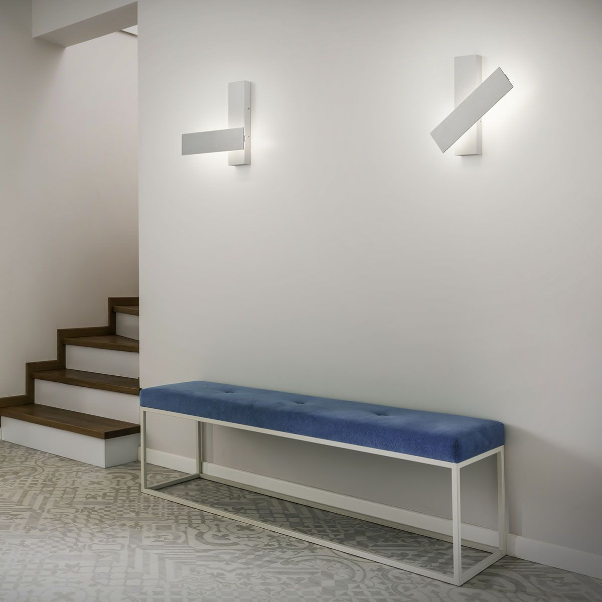 Helestra Dex LED Wandleuchte mit Casambi-Modul, Aluminium poliert / weiß matt