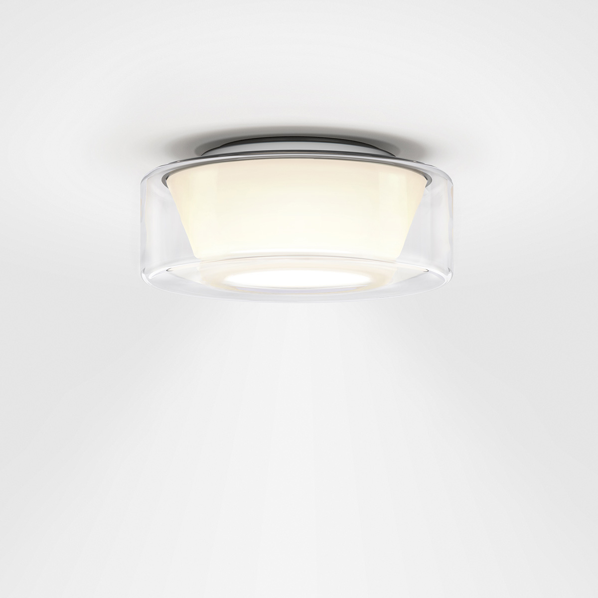Serien.lighting Curling Ceiling M LED Deckenleuchte, 2700 K, Glas klar, Reflektor: konisch opal (©serien.lighting)