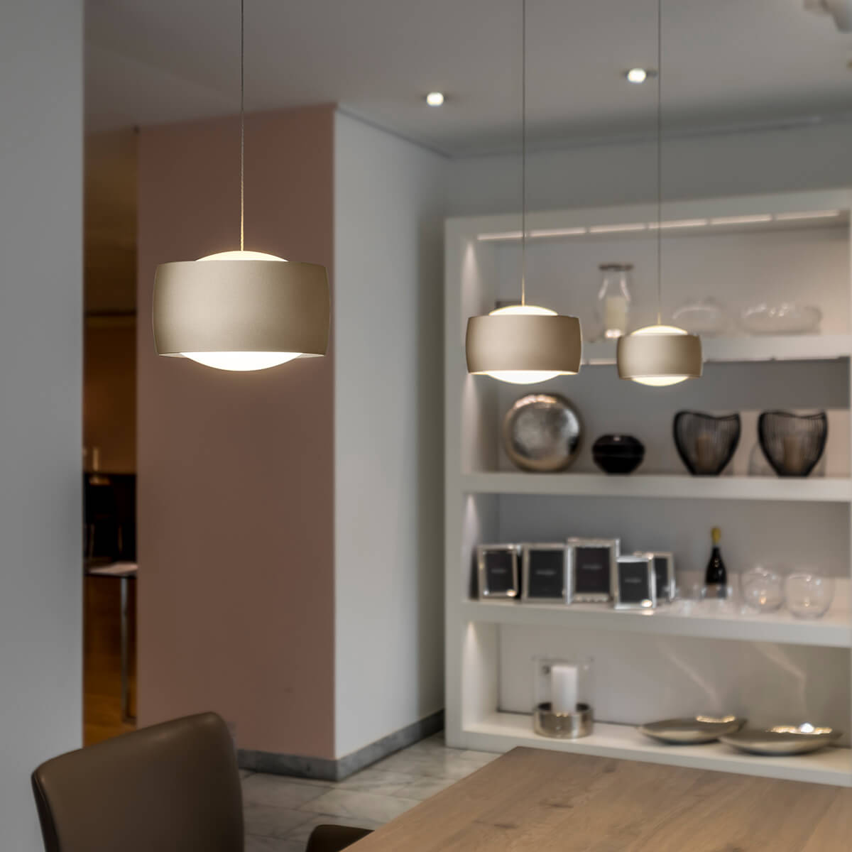 Grace LED Pendelleuchte, 3-flg., TW, unsichtbare Höhenverstellung, Baldachin: Chrom