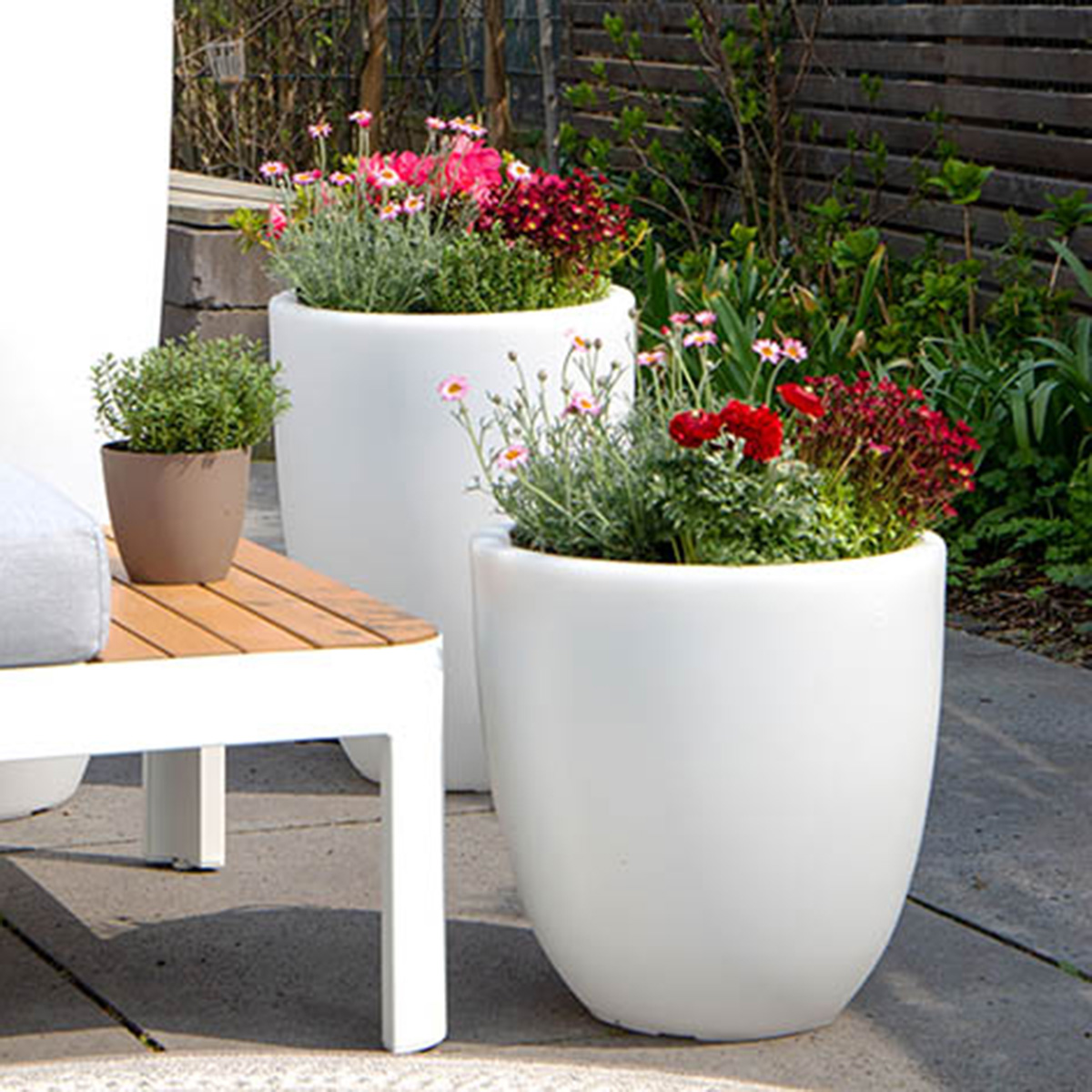 8 seasons design Shining Curvy Pot S und M Dekoleuchte, weiß