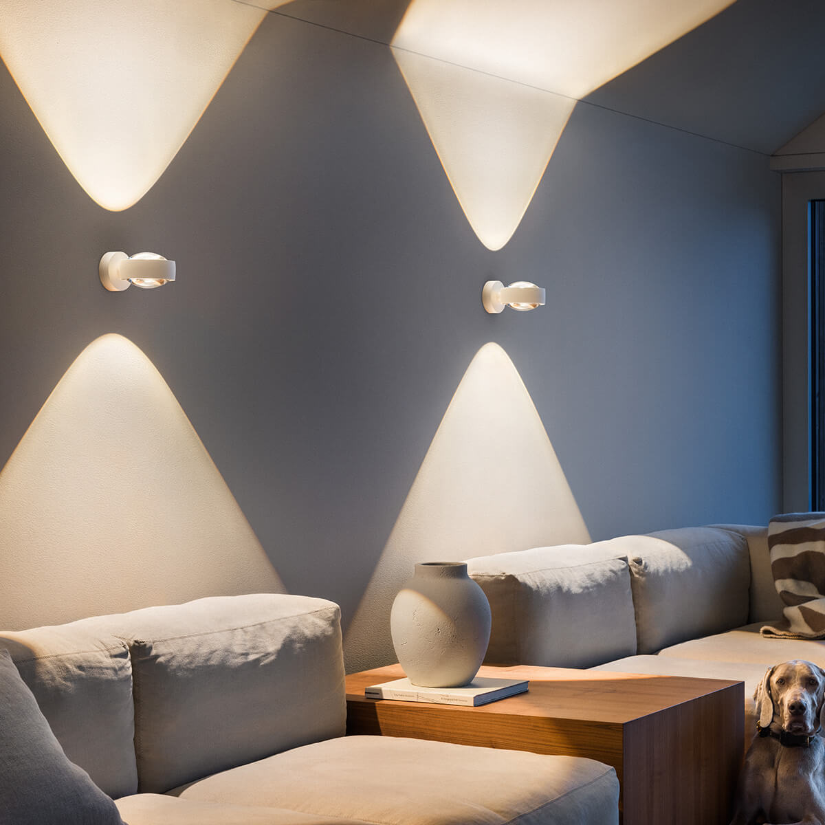 Occhio Sento D verticale up "air" LED Wandleuchte, weiß matt