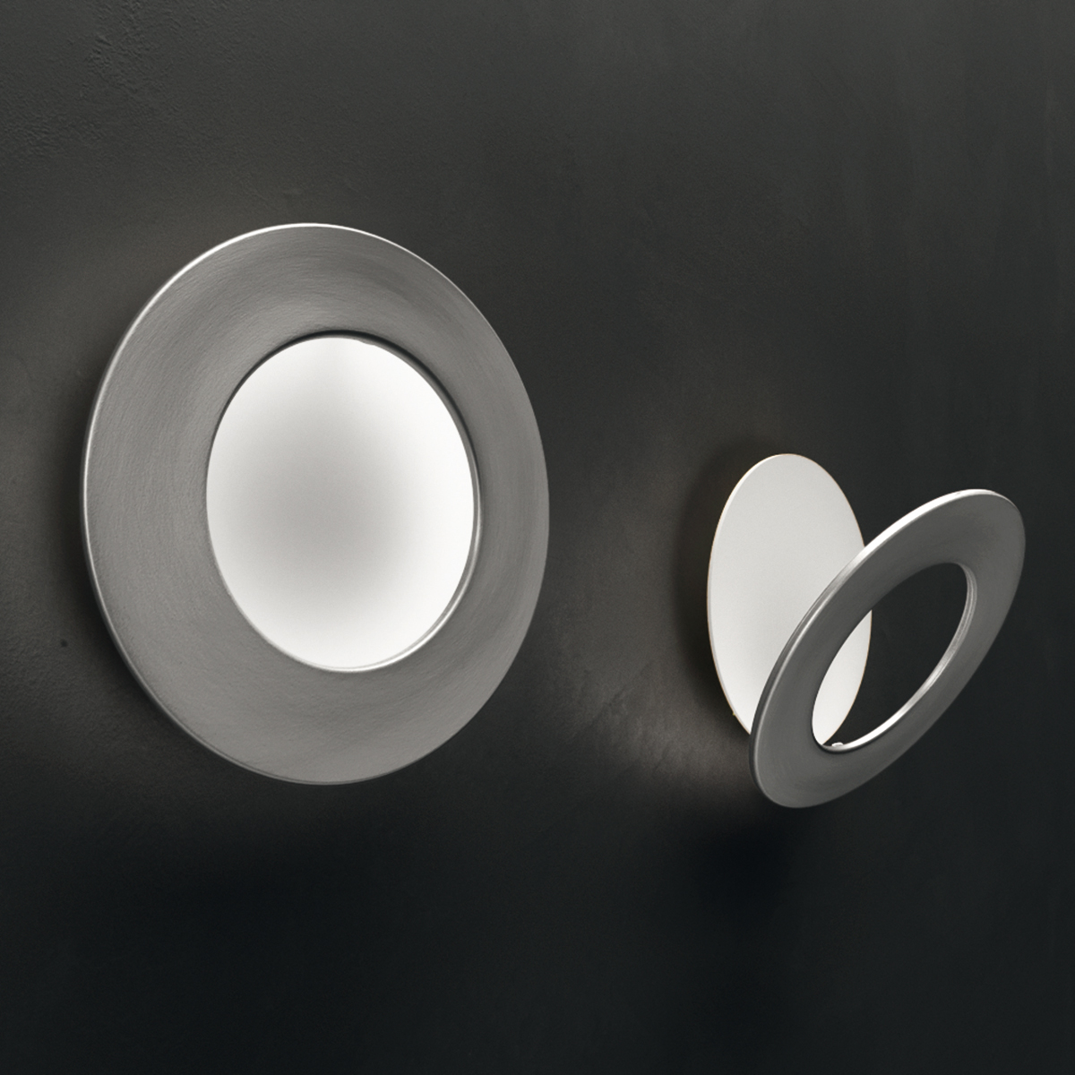 Icone Vera 21 LED Wandleuchte, 2700 K, Aluminium / weiß