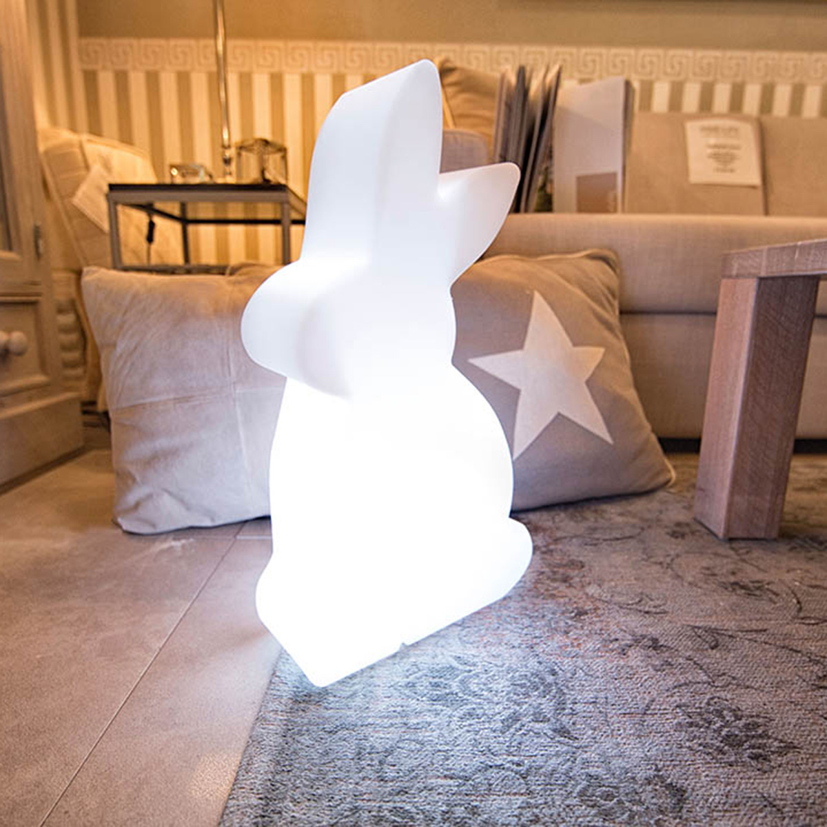 8 seasons design Shining Rabbit RGB LED Dekoleuchte, Höhe: 50 cm, weiß