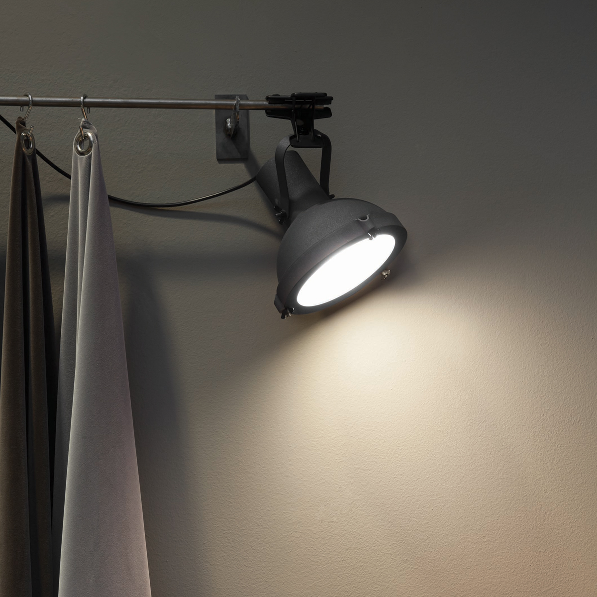 Nemo Projecteur 165 Clip / Pinza, nachtblau