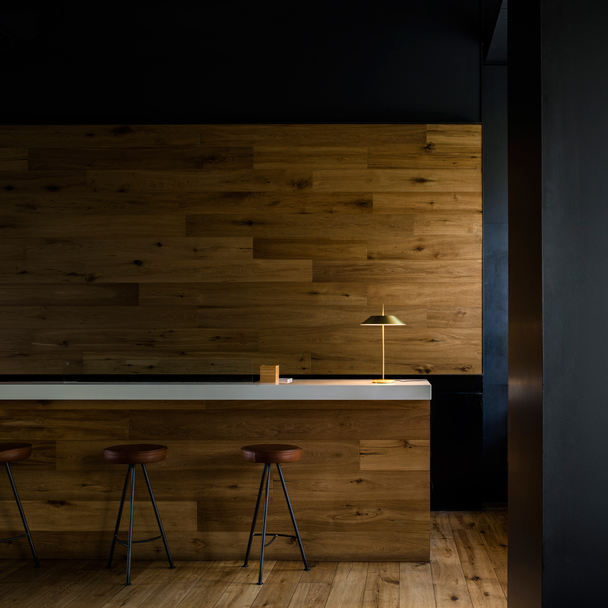 Vibia Mayfair 5505 Tischleuchte, Gold satiniert matt