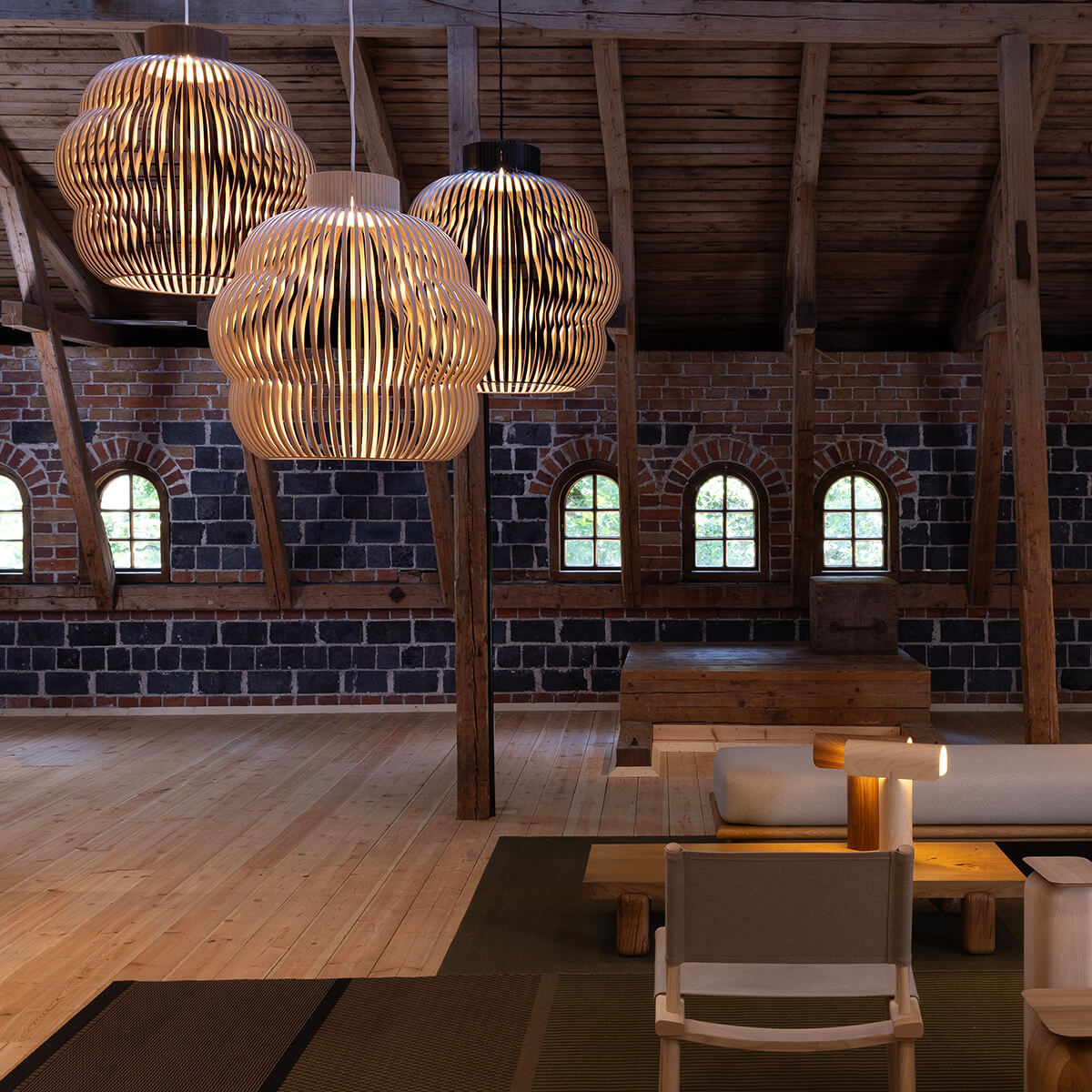 Secot Design Kumulo 5200 Pendelleuchte, schwarz laminiert, Birke natur und Walnussfurnier