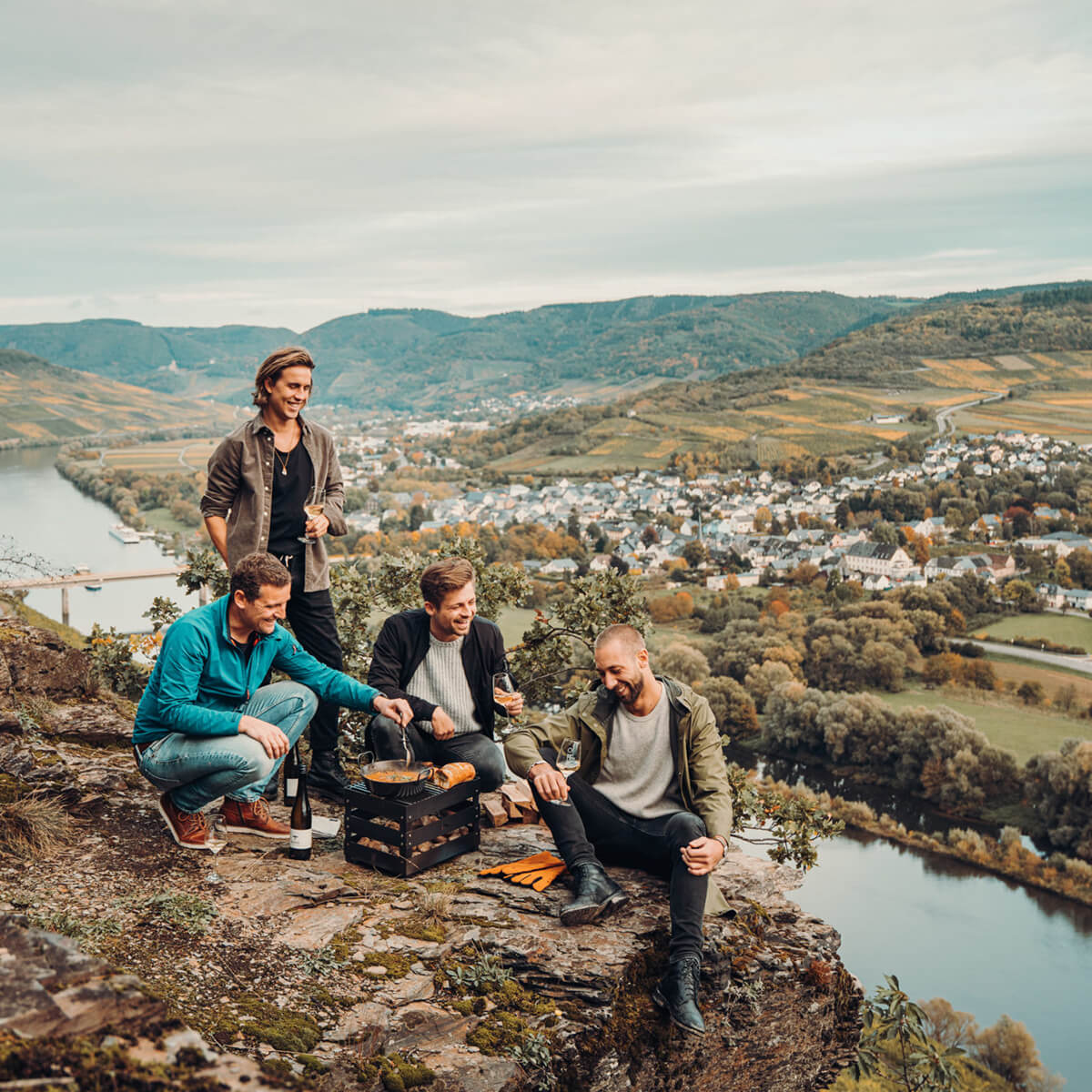 Höfats Crate Feuerkorb, Grill & Hocker, Corten-Stahl
