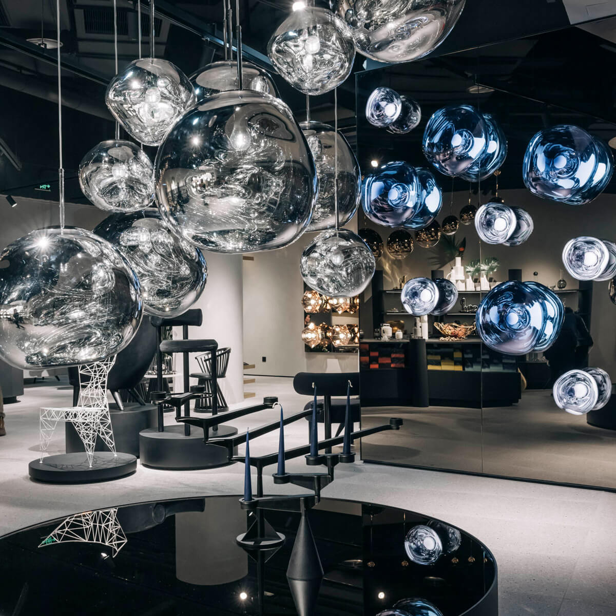 Melt Medium Surface Light LED Wandleuchte